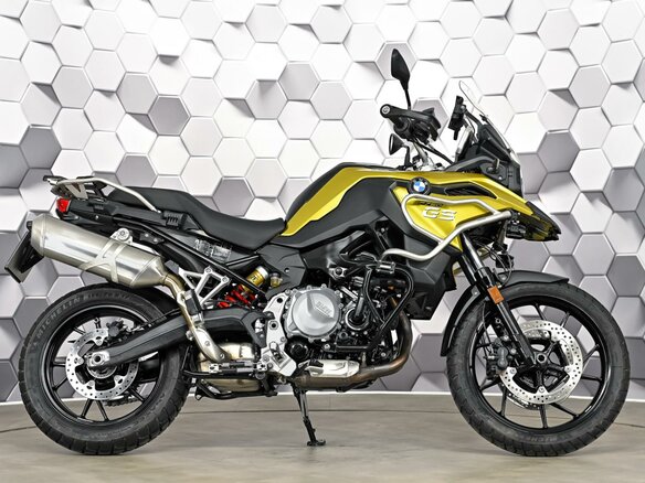2019 BMW F 750 GS, золотистый, 977000 рублей - вид 2