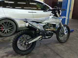 2025 JHL ELX300, красный, 200000 рублей, вид 2