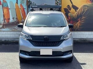 2022 Honda Freed+ II Рестайлинг, серебристый, 1450000 рублей, вид 2