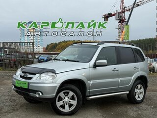 2014 Chevrolet Niva I Рестайлинг, серебристый, 449000 рублей, вид 2