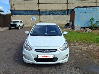 2014 Hyundai Solaris I, белый, 850000 рублей, вид 2
