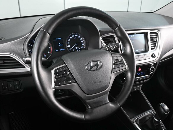 2019 Hyundai Solaris II, бежевый, 1299000 рублей - вид 11