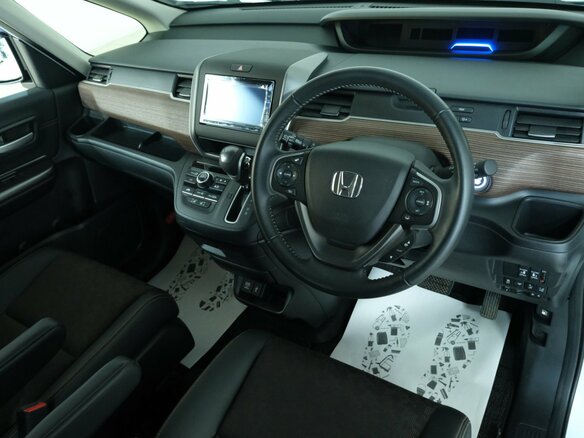 2021 Honda Freed II Рестайлинг, белый, 2099000 рублей - вид 9