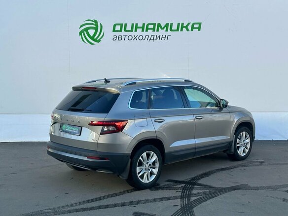 2021 Skoda Karoq DSG6 I, бежевый, 2410000 рублей - вид 4