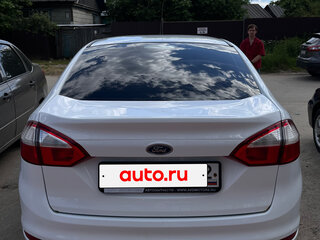 2015 Ford Fiesta Mk6 Рестайлинг, белый, 750000 рублей, вид 4