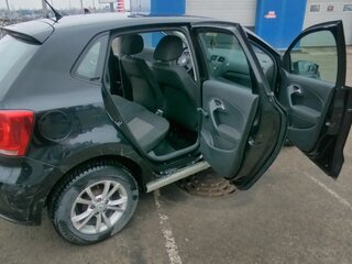 2011 Volkswagen Polo V, чёрный, 340000 рублей, вид 4