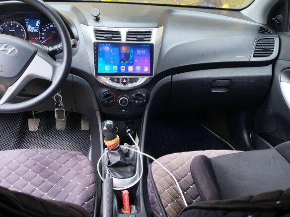 2013 Hyundai Solaris I, серебристый - вид 3