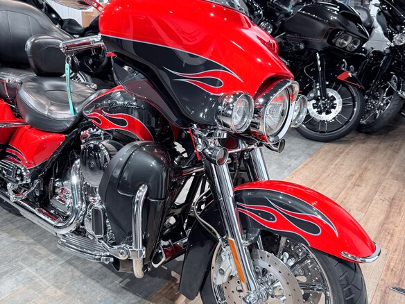 2011 Harley-Davidson CVO Limited, красный, 1599000 рублей - вид 10
