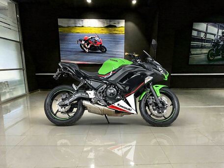 2021 Kawasaki Ninja 650, зелёный, 670000 рублей, вид 4