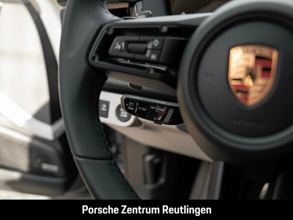 2025 Porsche Panamera 4 E-Hybrid III, серый, 22531000 рублей - вид 17