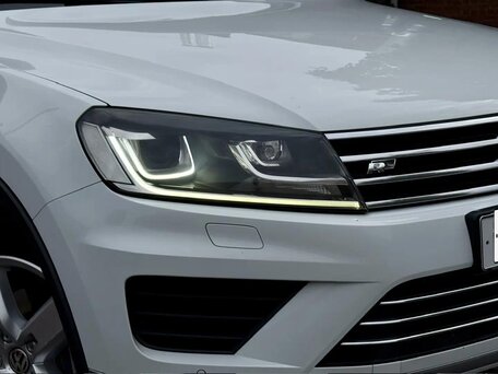 2015 Volkswagen Touareg II Рестайлинг, белый, 2850000 рублей, вид 2