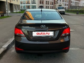 2016 Hyundai Solaris I Рестайлинг, коричневый, 900000 рублей, вид 2