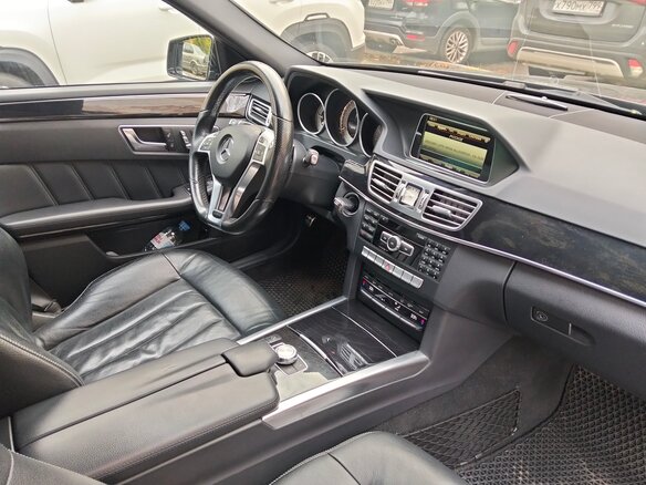 2015 Mercedes-Benz E-Класс 300 IV (W212, S212, C207) Рестайлинг, чёрный, 1950000 рублей - вид 8