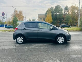 2013 Toyota Vitz III (XP130), серый, 759000 рублей, вид 5