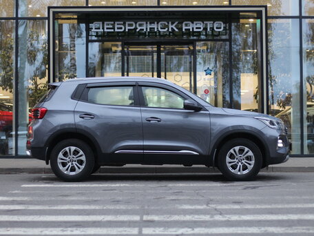2024 Chery Tiggo 4 Pro I Рестайлинг, серый, 1650000 рублей, вид 4