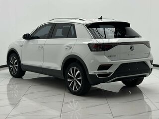 2023 Volkswagen T-Roc I Рестайлинг, белый, 1920000 рублей, вид 3
