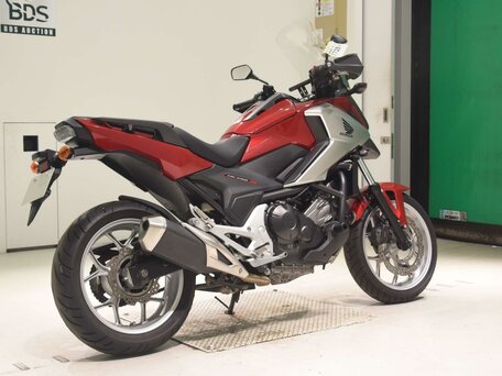 2016 Honda NC 750X, красный, 747000 рублей, вид 5