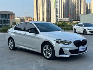 2023 BMW 1 серии 120i III (F52) Рестайлинг, белый, 1650000 рублей, вид 3