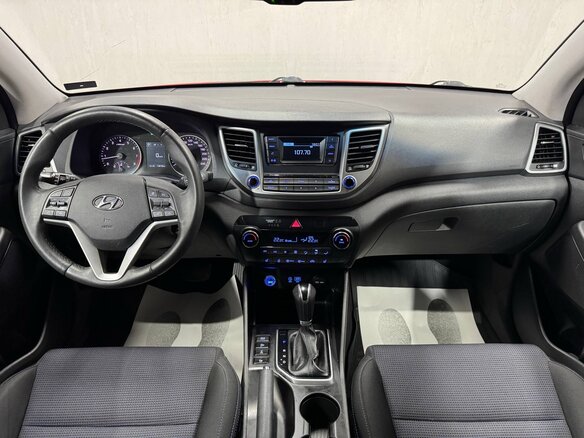 2017 Hyundai Tucson III, красный, 2170000 рублей - вид 8