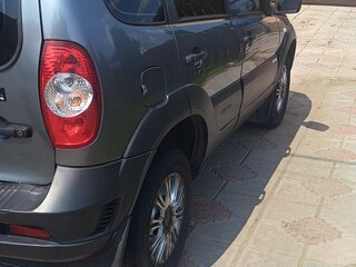 2012 Chevrolet Niva I Рестайлинг, серый, 510000 рублей, вид 3