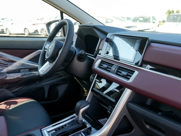2026 Mitsubishi Xpander Cross I Рестайлинг, чёрный - вид 6