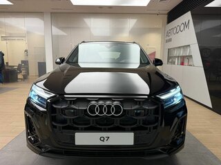 2026 Audi Q7 45 TFSI II (4M) Рестайлинг 2, чёрный, 11690000 рублей, вид 3