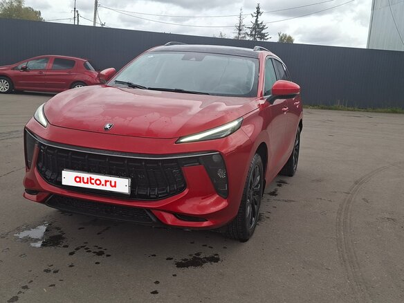 2023 Forthing T5 EVO, красный, 2100000 рублей - вид 2