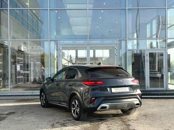 2021 Kia XCeed I, серый, 1630000 рублей - вид 4