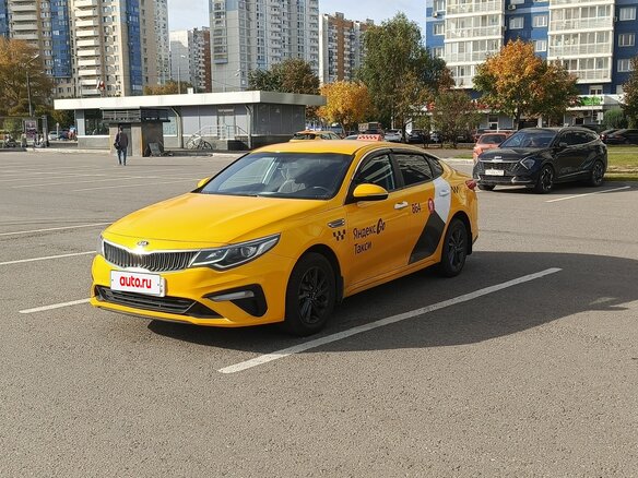 2019 Kia Optima IV Рестайлинг, белый, 950000 рублей