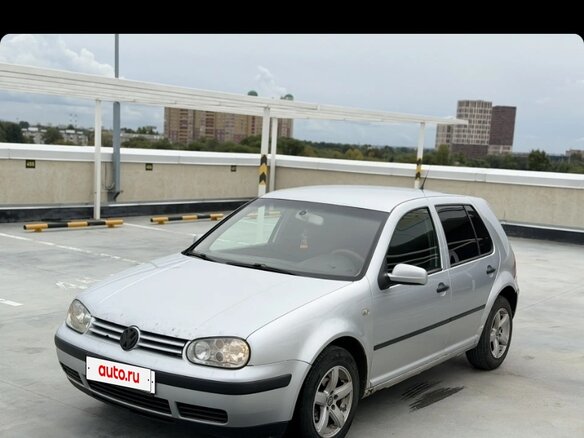 2000 Volkswagen Golf IV, серебристый, 235000 рублей
