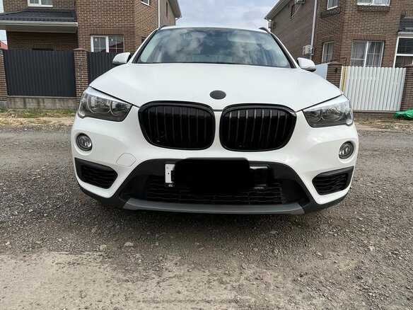 2016 BMW X1 18i sDrive II (F48), белый, 2000000 рублей - вид 10