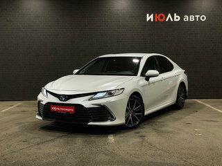 2021 Toyota Camry VIII (XV70) Рестайлинг, белый, 3150000 рублей, вид 1