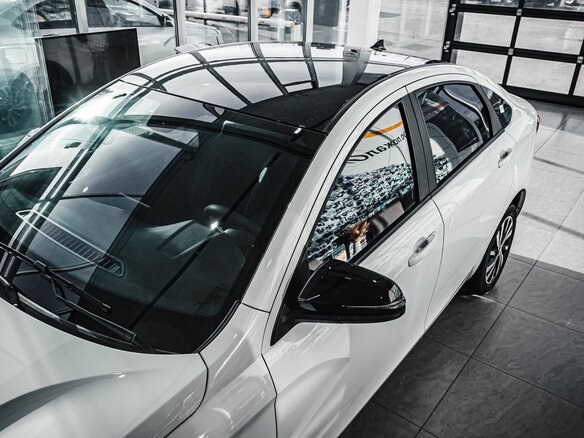 2026 Lada (ВАЗ) Vesta I Рестайлинг (NG), серебристый, 2040000 рублей - вид 2