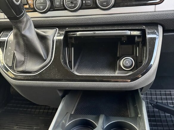 2015 Volkswagen Multivan T6, белый, 4200000 рублей - вид 17