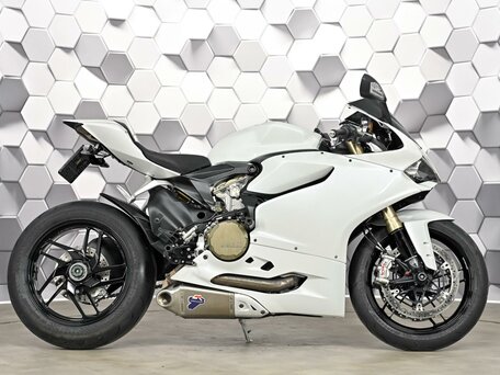 2013 Ducati 1199 Panigale, белый, 899000 рублей, вид 3