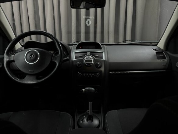 2008 Renault Megane II Рестайлинг, красный, 469999 рублей - вид 10