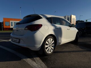 2012 Opel Astra J Рестайлинг, белый, 880000 рублей, вид 5