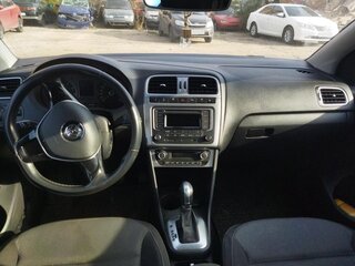 2017 Volkswagen Polo V Рестайлинг, синий, 734000 рублей, вид 3
