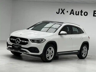 2020 Mercedes-Benz GLA 180 II (H247), белый, 2350000 рублей, вид 1