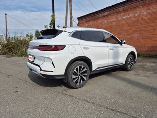 2024 BYD Song Plus DM-i 26.6 kWh I Рестайлинг, белый, 3300000 рублей, вид 4