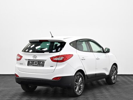 2015 Hyundai ix35 I Рестайлинг, белый, 1075000 рублей, вид 4