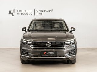 2019 Volkswagen Touareg III, серый, 4829000 рублей, вид 2