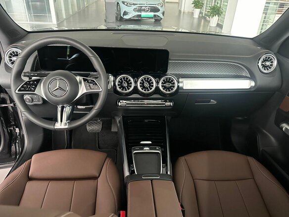 2026 Mercedes-Benz GLB 200 I (X247) Рестайлинг, чёрный, 4860000 рублей - вид 6