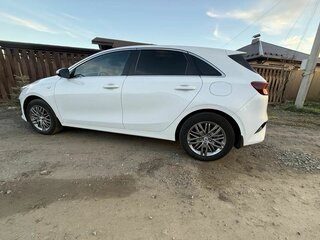2018 Kia Ceed III, белый, 1580000 рублей, вид 2