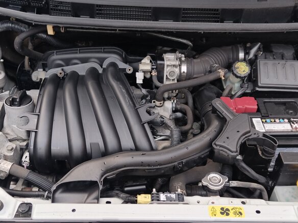 2012 Nissan Note I Рестайлинг, белый, 840000 рублей - вид 8
