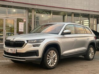 2025 Skoda Kodiaq I Рестайлинг, серебристый, 4300000 рублей, вид 1