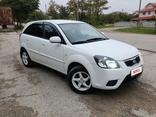 2011 Kia Rio II Рестайлинг, белый, 666666 рублей, вид 5