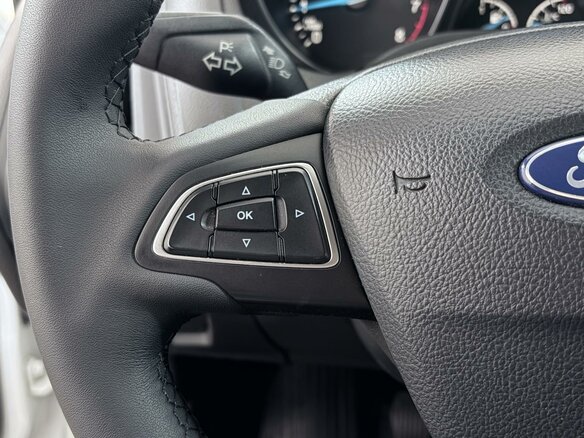 2017 Ford Focus III Рестайлинг, белый, 1190000 рублей - вид 14