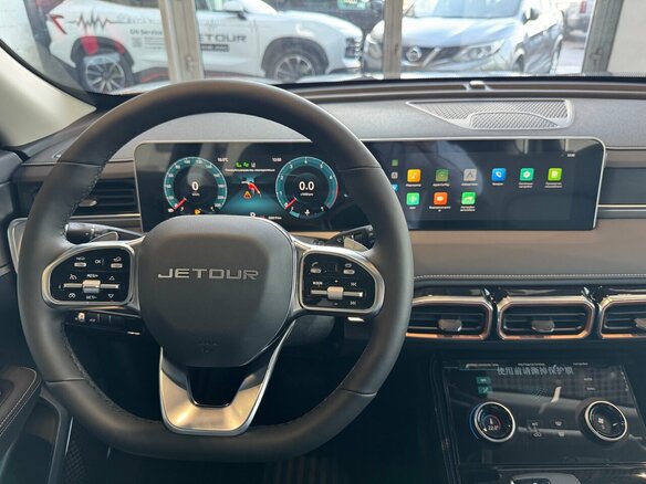 2026 Jetour X70+ I Рестайлинг, серый, 3399000 рублей - вид 20