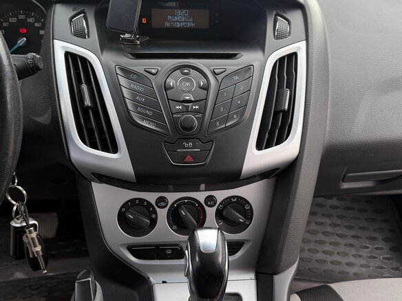 2012 Ford Focus III, красный, 750000 рублей - вид 11